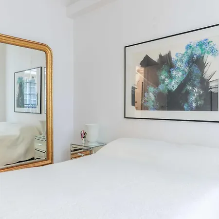 Appartamento Lovely Near Le Bon Marche Parigi